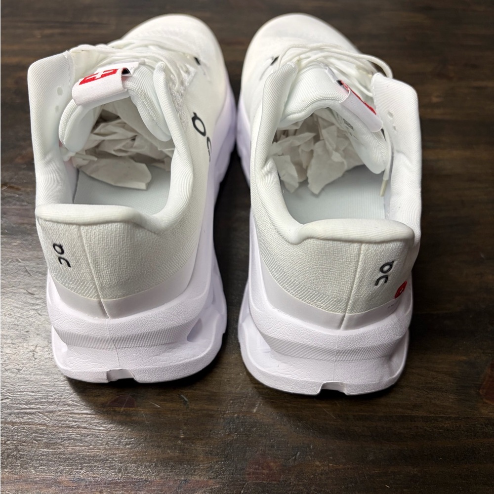 On Running Women’s White Cloudtilt Athletic Shoes size 7 - Picture 6 of 6